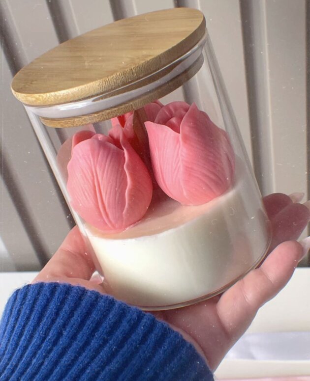 Rose Petal Jar – Handcrafted Floral Candle with Wooden Lid