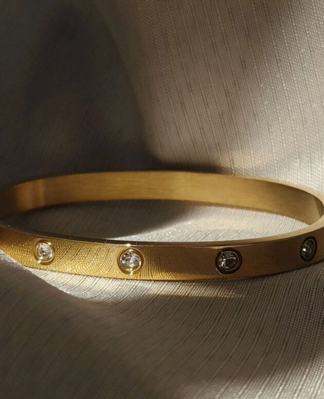 Celeste Gold Bangle | Minimal Crystal-Studded Luxury Bracelet