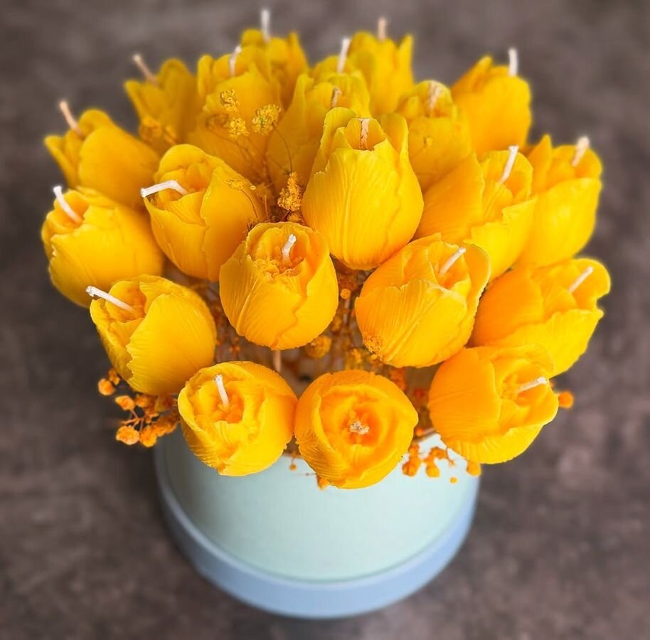 Golden Bloom Handcrafted Flower Candle Bouquet – Luxury Décor Candle