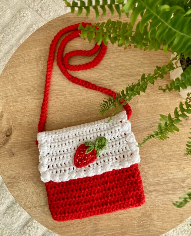crochet strawberry purse