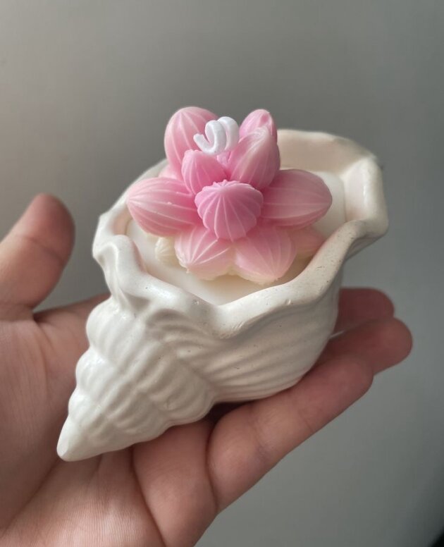 Lotus Flower Seashell Scented Candle