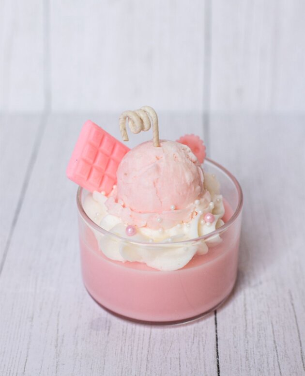 Strawberry Ice Cream Sundae Candle 🍓🍨